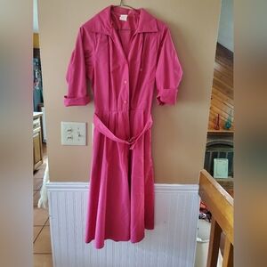 Vintage ladies house dress pink short sleeved with belt